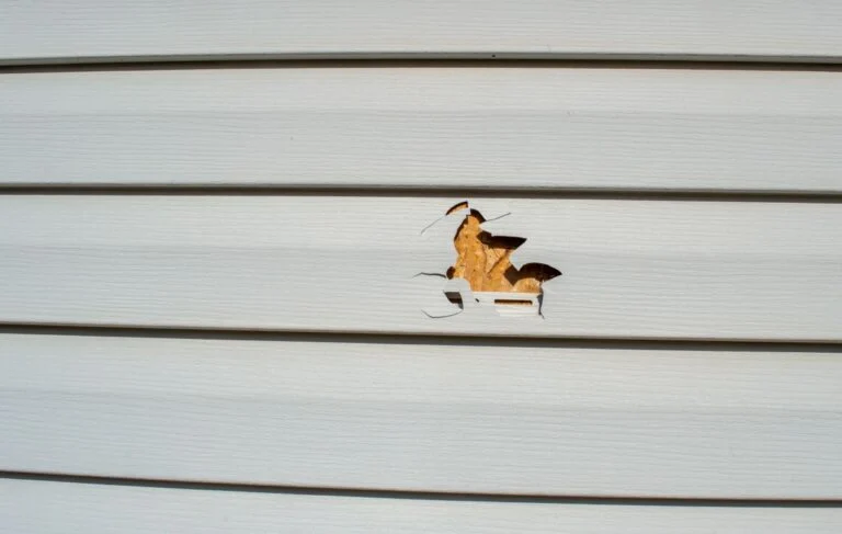 Cracked or Broken Siding Panels Cracked or Broken Siding Panels